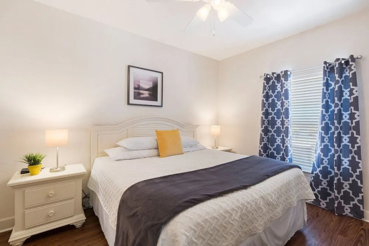 Room 4 of 21