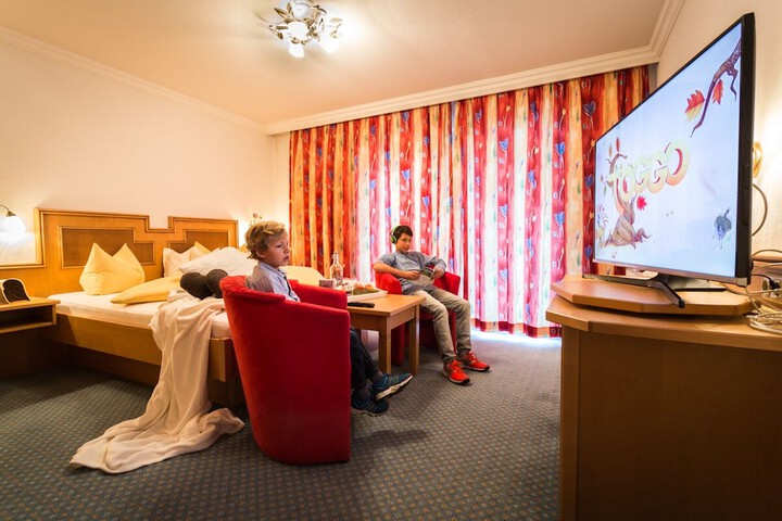 Room 14 of 36