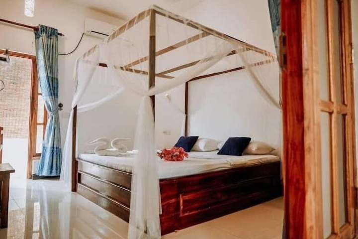 Room 15 of 31