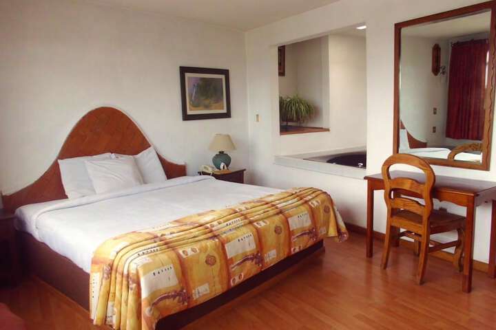 Room 14 of 49