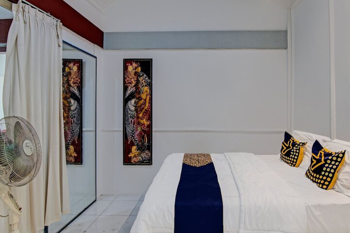Room 16 of 25