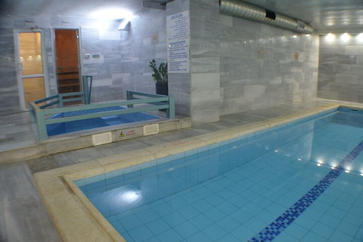 Pool 13 of 22
