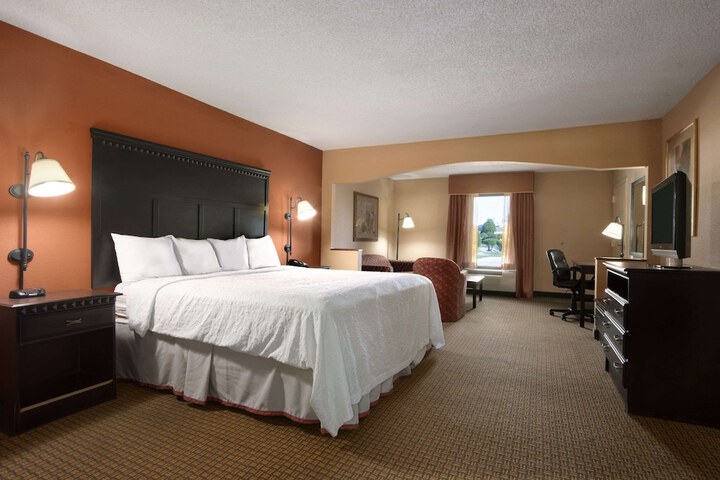 1 King Bed (9 of 14)