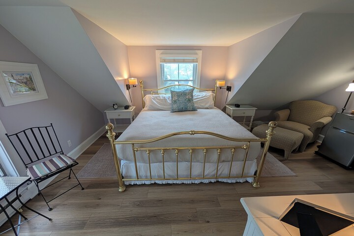 Room 27 of 89