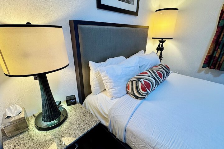 Room 5 of 30
