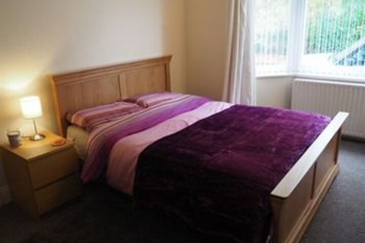 Room 6 of 14