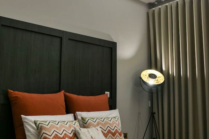 Room 32 of 83