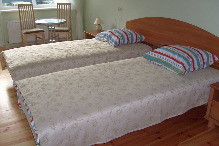 Room 5 of 37