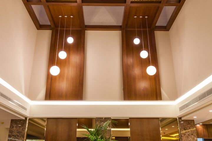 Entrance & Lobby