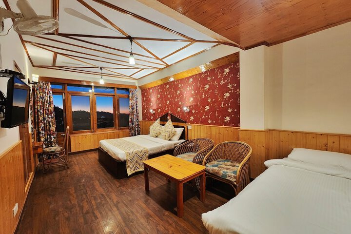 Room 52 of 81