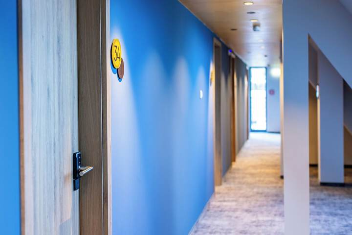 Ballroom/Hall 80 of 83