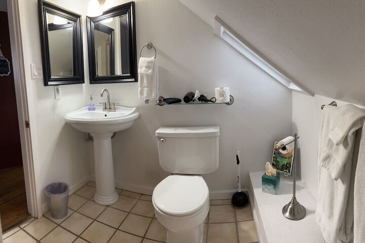 Room 71 of 105
