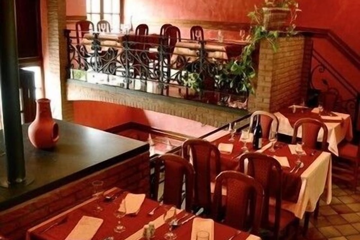 Dining Photos