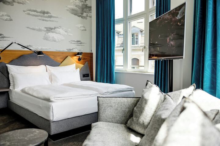 Room 21 of 62