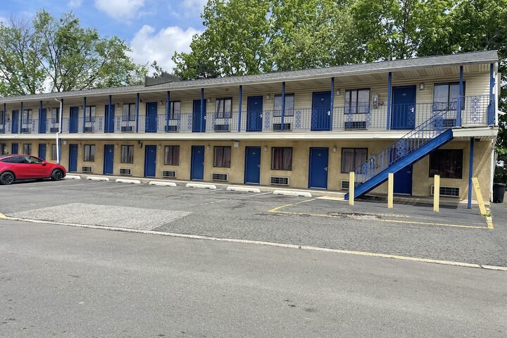 Hotel 12 of 13