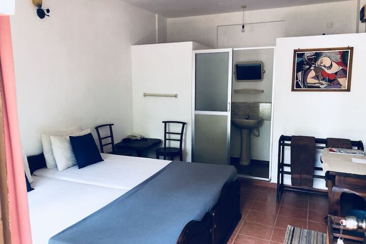 Room 13 of 64