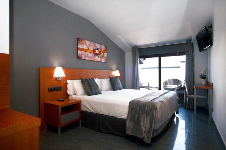 Room 14 of 42