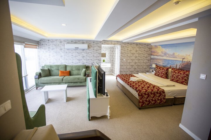 Room 25 of 54