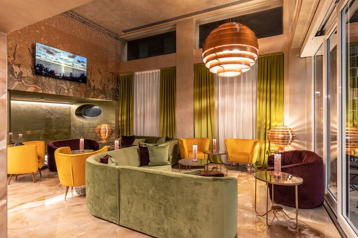 Hotel Lobby