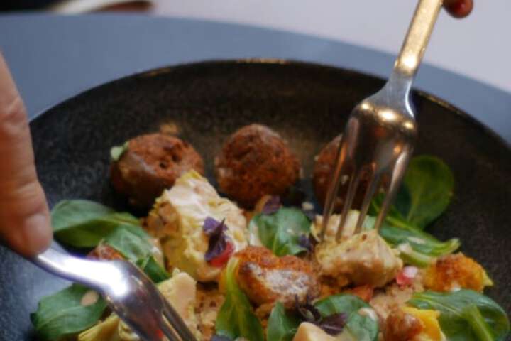 Dining 49 of 102