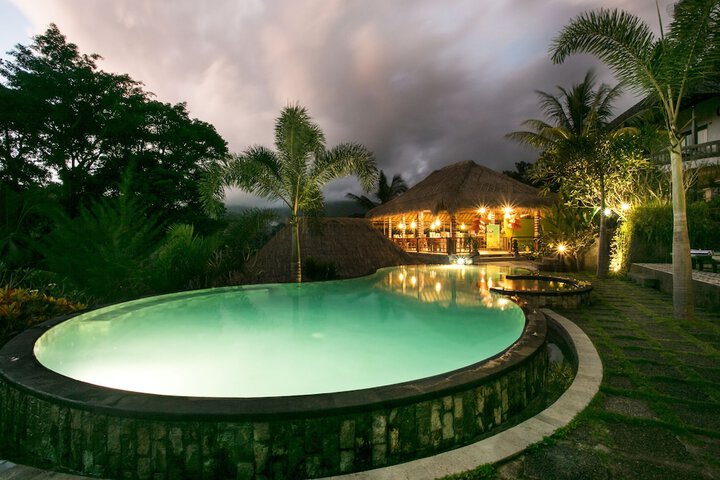 Pool 20 of 38
