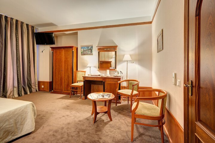 Room 22 of 39