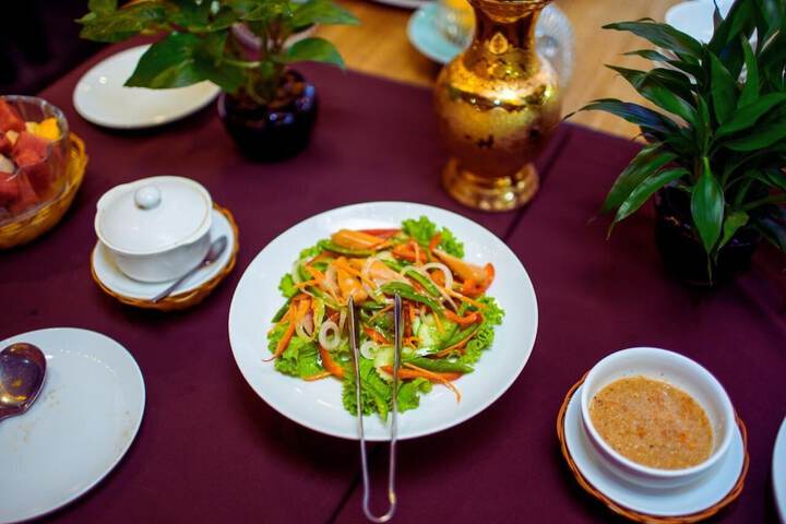 Dining 243 of 298