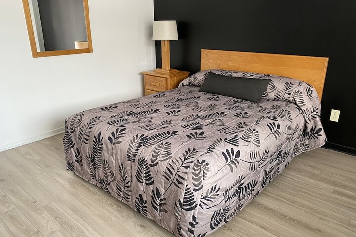 Room 2 of 15
