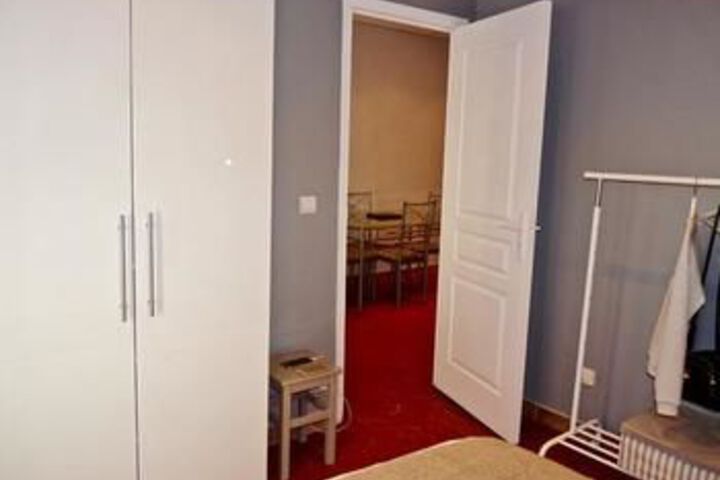 Room 16 of 34