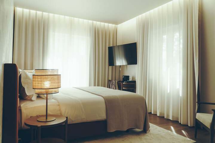 Room 3 of 23