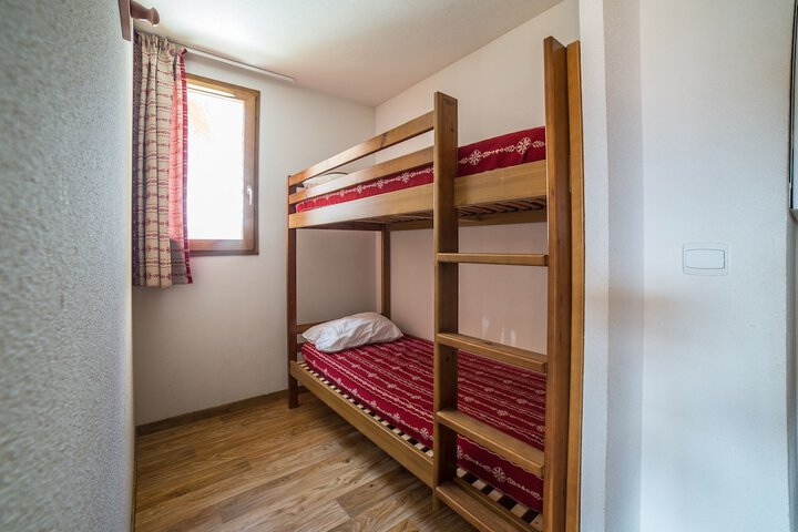 Room 14 of 42