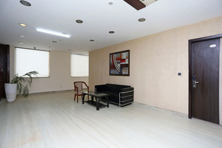 Room 8 of 17