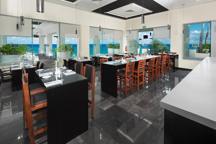 Dining 75 of 128