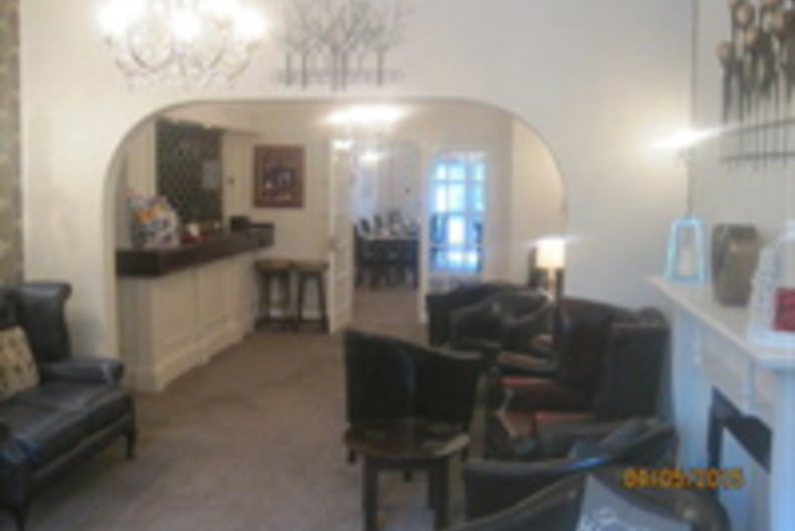 Hotel Suite Photo
