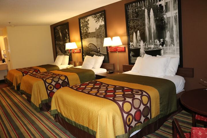 Double Accessible King Size Bed (2 of 4)
