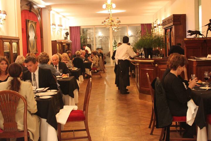 Dining 62 of 81