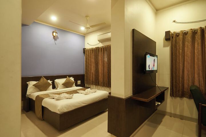 Room 6 of 20