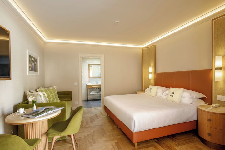 Room 5 of 42