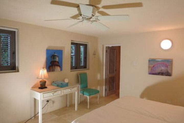 Room 9 of 22