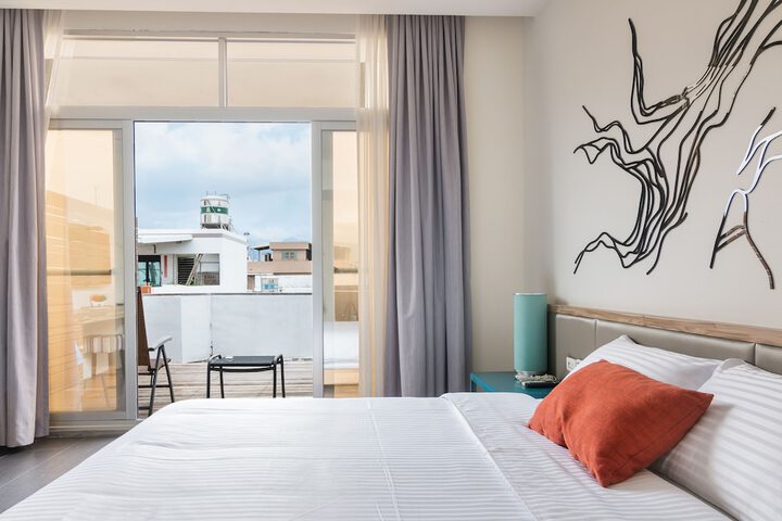 Room 20 of 172