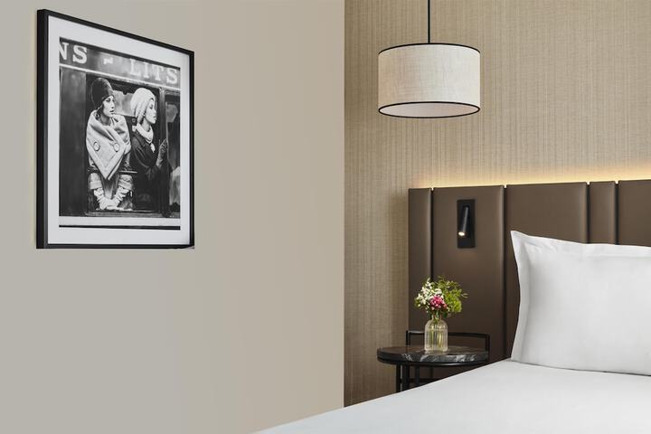 Room 13 of 35