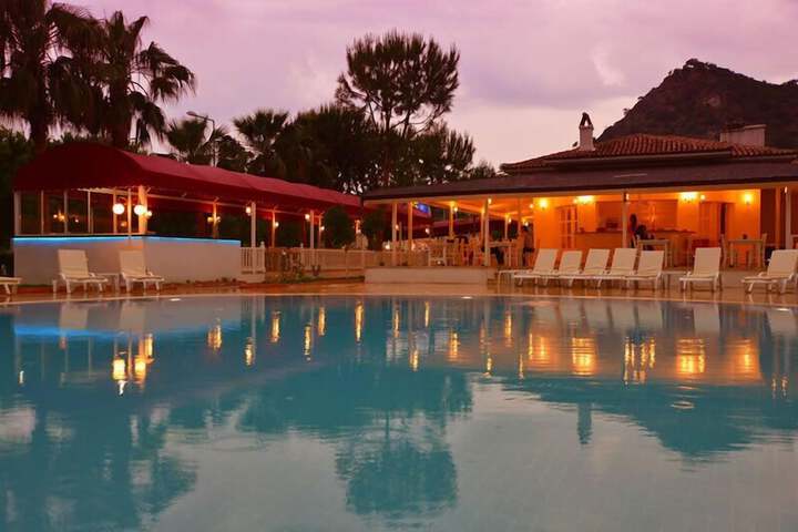 Pool Hotel