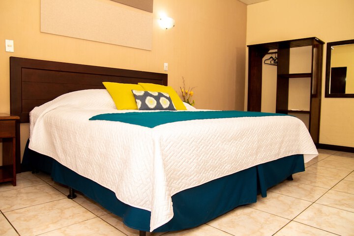 Room 34 of 65