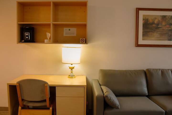 Room 49 of 80