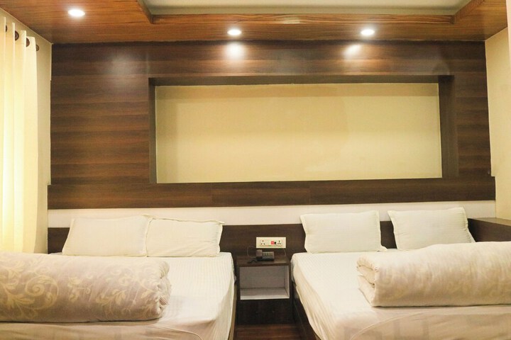 Room 12 of 15