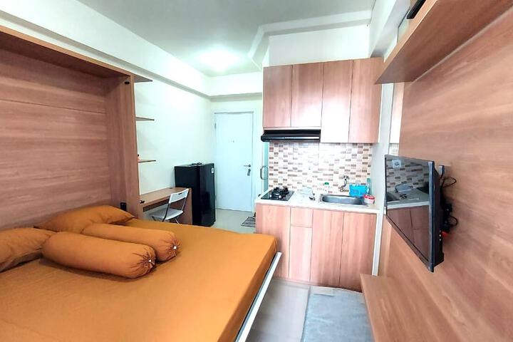 Room 2 of 14