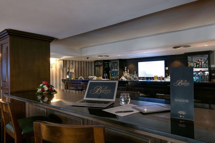Lounge 56 of 78