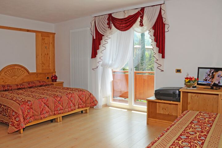Room 10 of 51