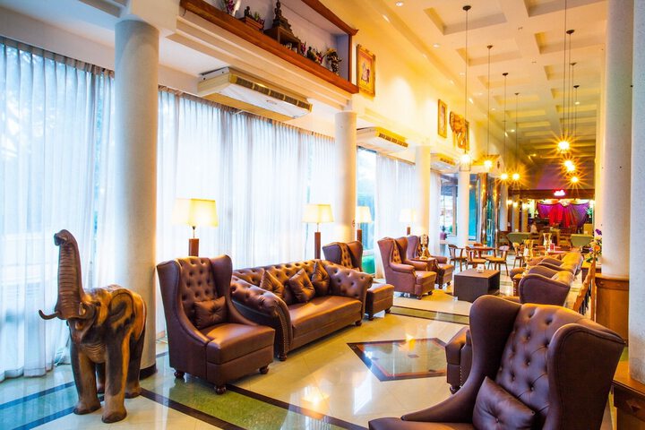 Hotel Lobby