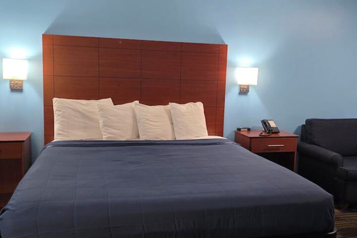 Room 25 of 64